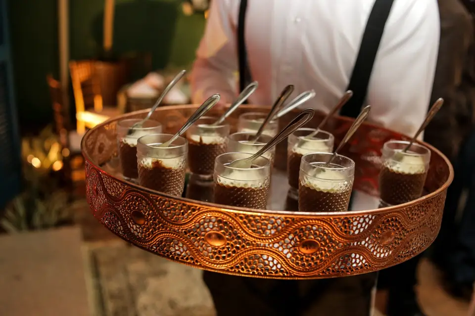Buffet & Gastronomia — Lirah Banqueteria