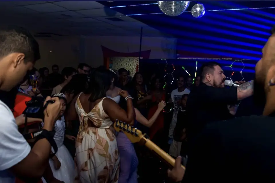 Música & DJ — Banda Rodrigo Correia