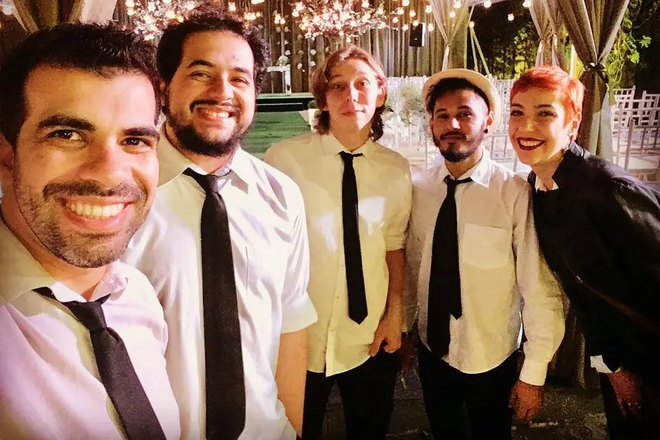 Música & DJ — Mandarina Amarela