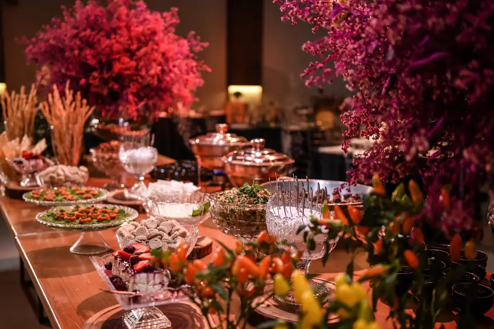 Buffet & Gastronomia — Morenos Eventos