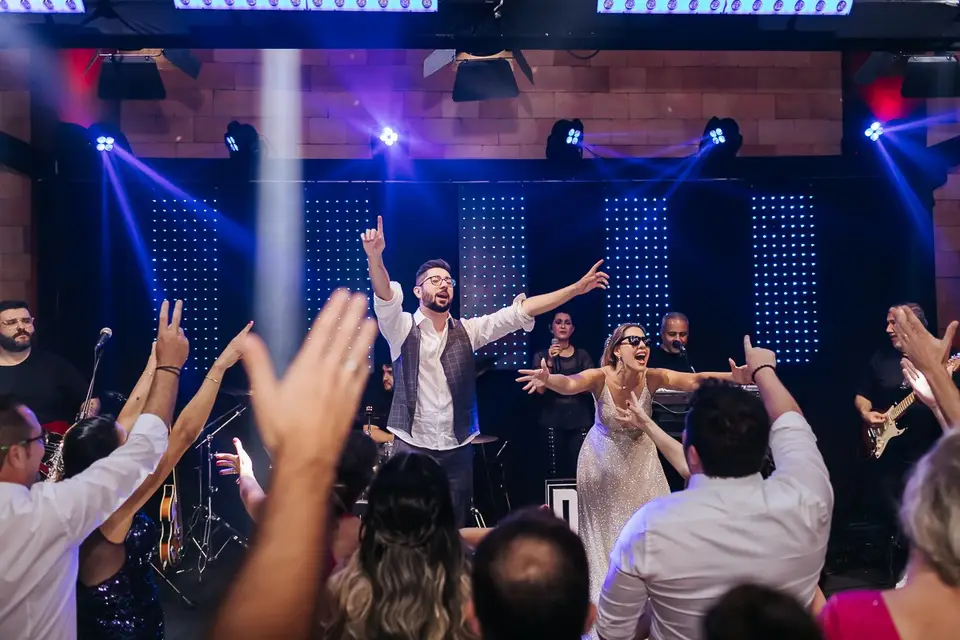 Música & DJ — Banda DM