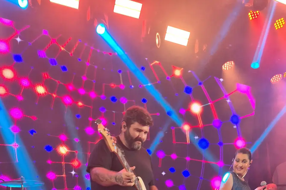 Música & DJ — Banda DM