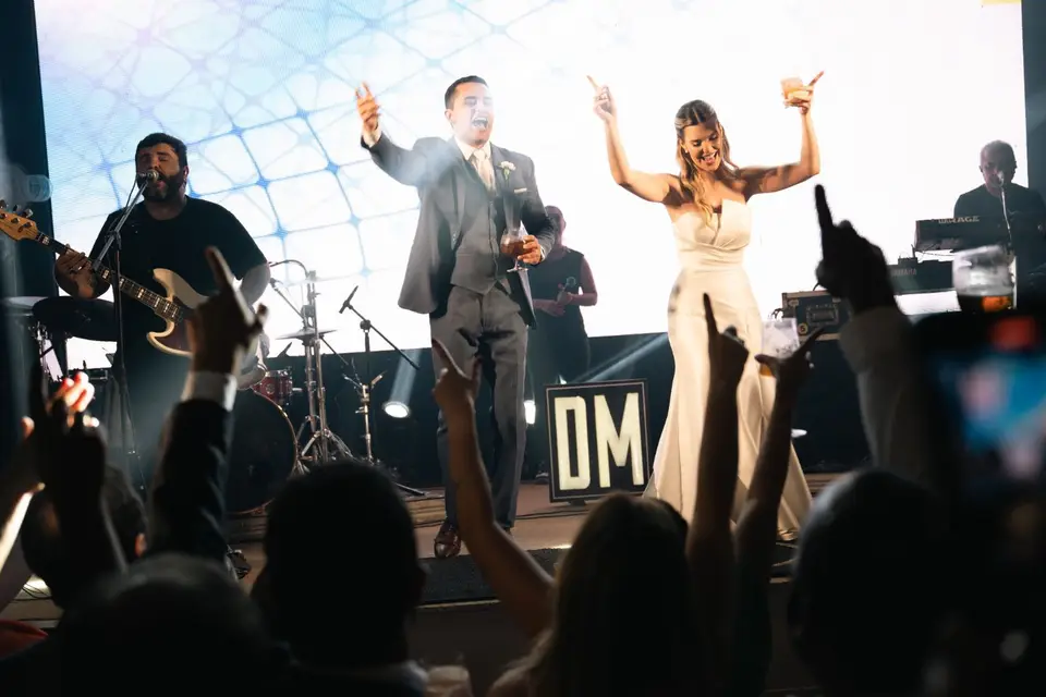 Música & DJ — Banda DM